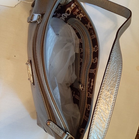 Handbag - Picture 2 of 6